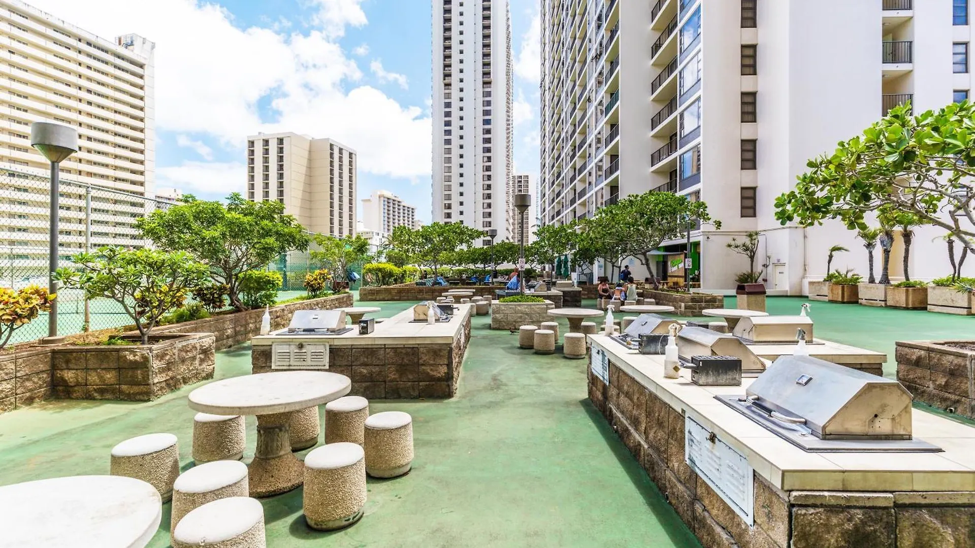 Waikiki'S Ocean View Condo, Near Beach With Parking Honolulu Apartment